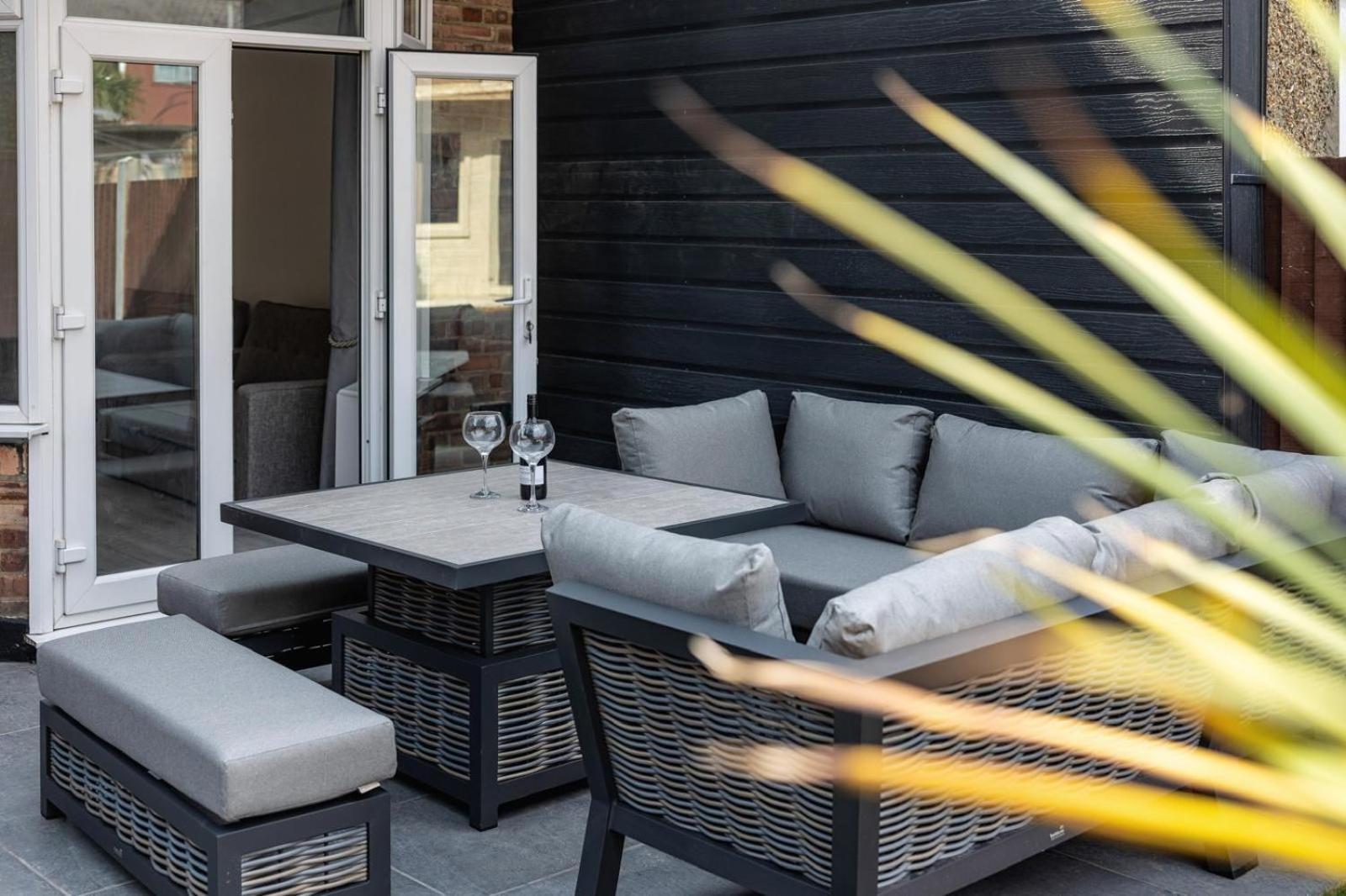 Modern Home With Driveway Parking For 2 Vehicles, Near Tottenham Hotspur Stadium, White Hart Lane Train Station London Exterior foto
