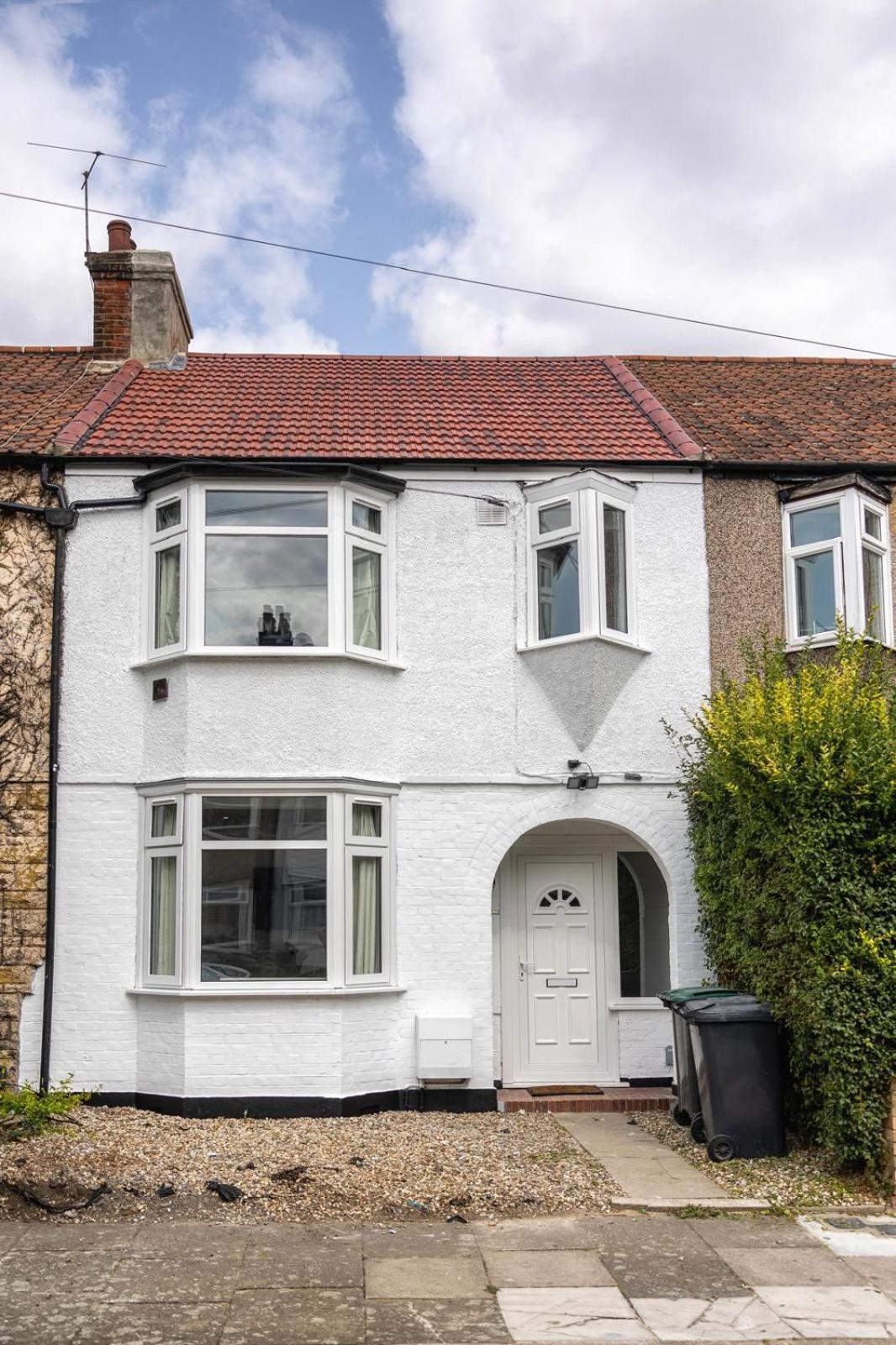 Modern Home With Driveway Parking For 2 Vehicles, Near Tottenham Hotspur Stadium, White Hart Lane Train Station London Exterior foto
